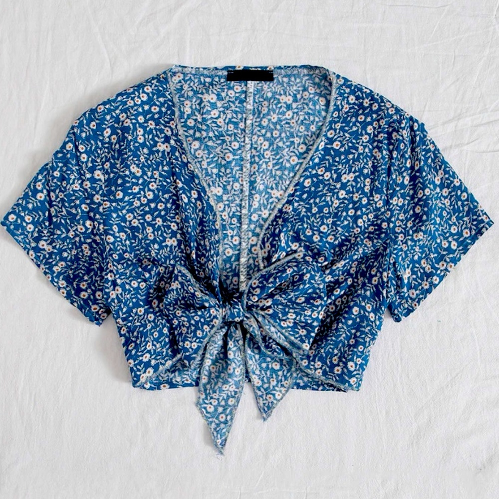 Tie Front Ditsy Floral Top